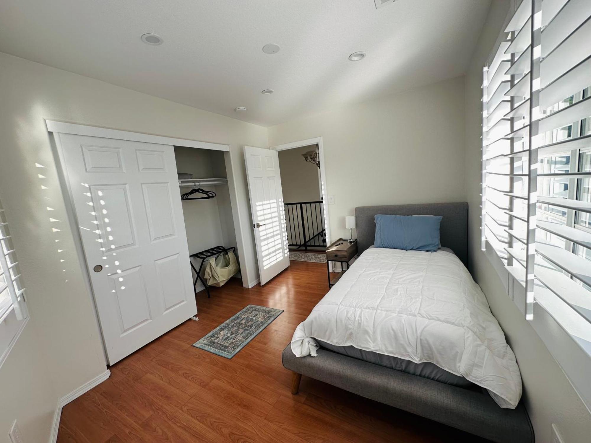 Echo House * Los Angeles