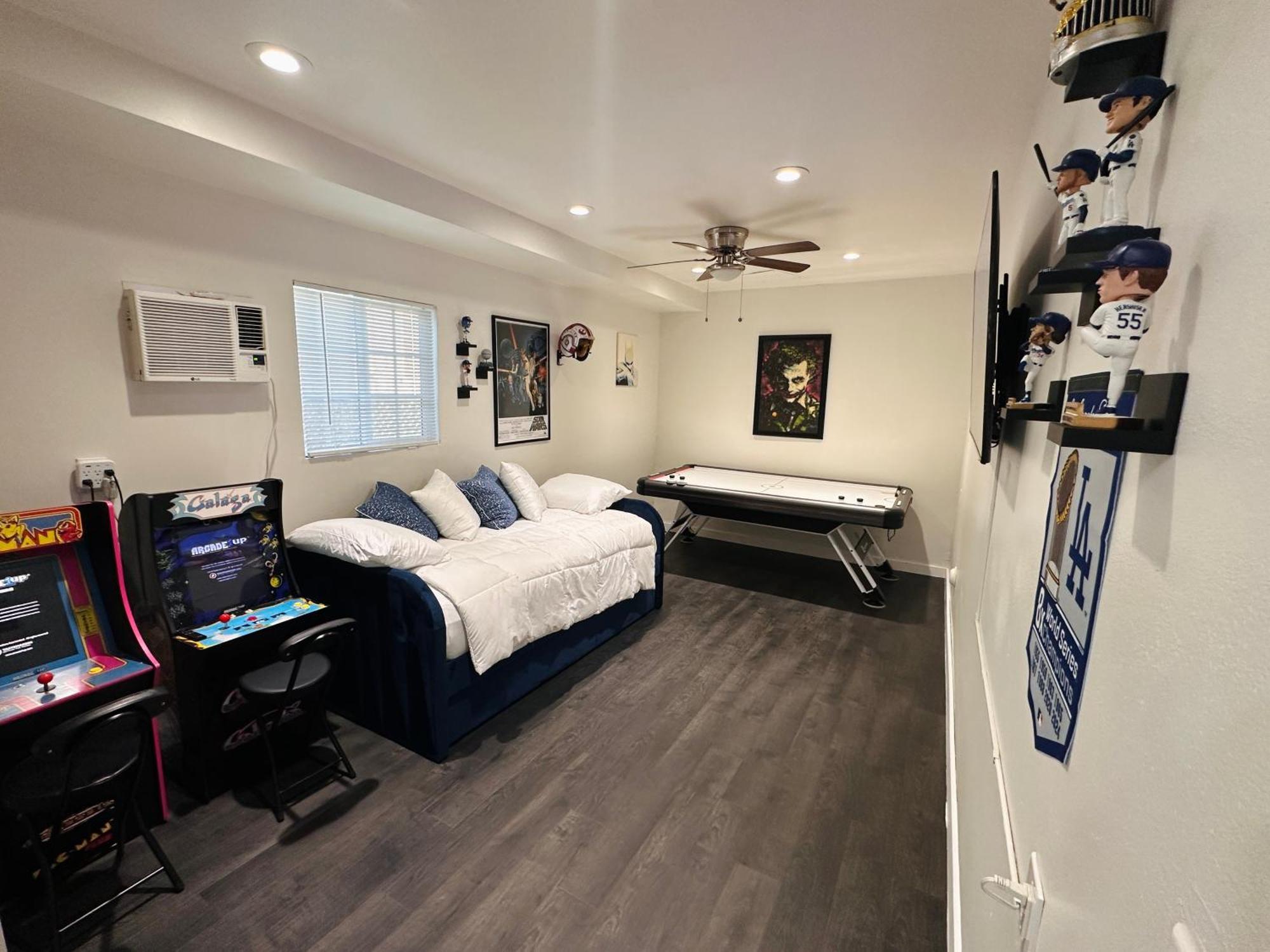 Echo House * Los Angeles